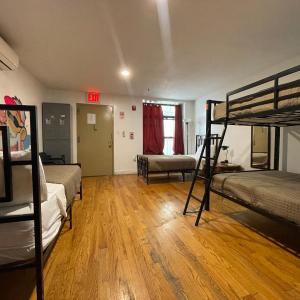 Bed in 5-Bed Mixed Dormitory Room