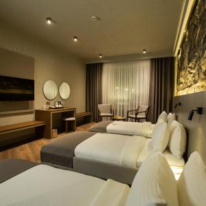 Superior Family Room