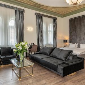 St.Palace Suite