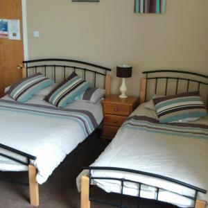 Double or Twin Room with Rear View - T4