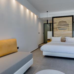 Junior Suite with Pool View & Garden View