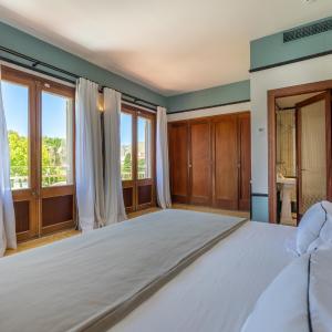 Double Room with Balcony (3 Adults)