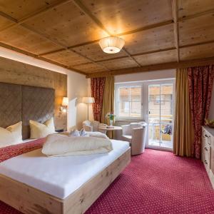 Classic Double Room with Balcony
