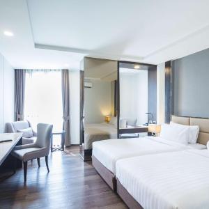 Deluxe Twin Room