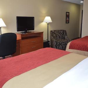 Queen Room with Two Queen Beds - Non-Smoking