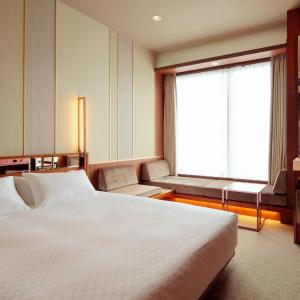 Queen Room (1 Adult) - Non-Smoking