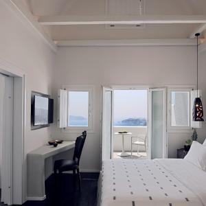 Suite with Hot Tub
