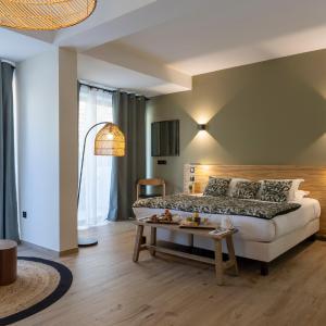 Suite with Spa Bath