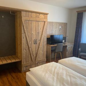 Single Room with Bathroom