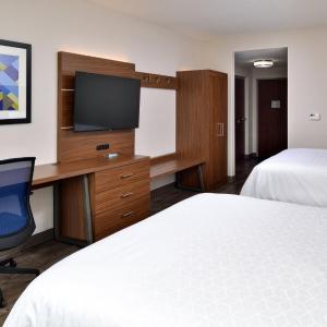 Queen Room with Two Queen Beds - Hearing Accessible/Non-Smoking