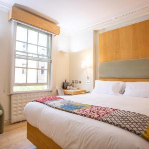 Premier Deluxe Twin Room