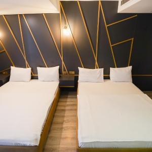 Deluxe Family Suite