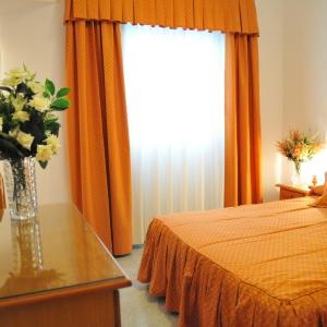 Large One-Bedroom Apartment