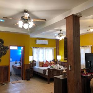 Junior Suite with Balcony