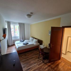 King Room with Spa Bath