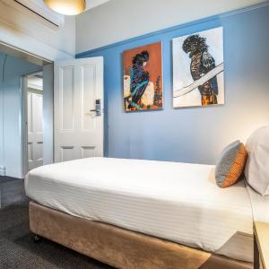 Studio with Single Bed