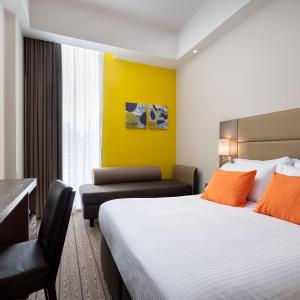 Superior Room with 1 Queen Bed