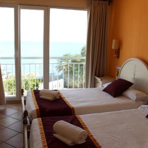 Twin Room with Sea View