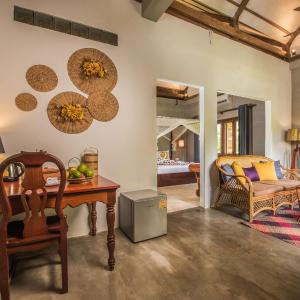 Suite with Pool View