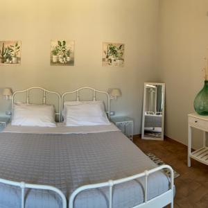 Deluxe Double or Twin Room with Mountain View