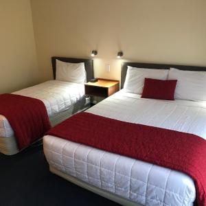 Double or Twin Room with Bathroom