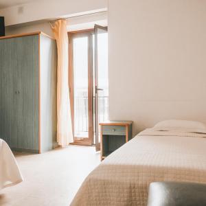 Triple Room with Sea View