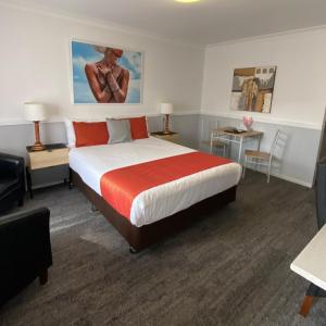 Deluxe Queen Room