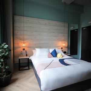 Private Double Bed - Shared Facilities 