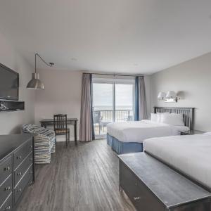 Double Room with Two Double Beds - Sea View Ground Floor