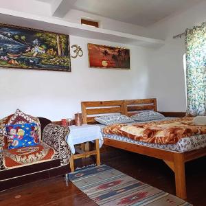 Queen Room with Shared Bathroom
