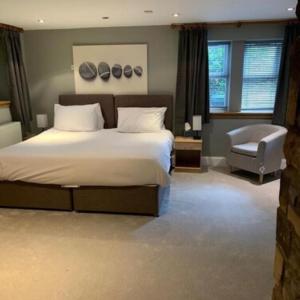 Large Double or Twin Room
