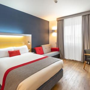 Standard Double Room with Free Breakfast