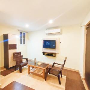 Deluxe Double Room (2 Adults + 1 Child)