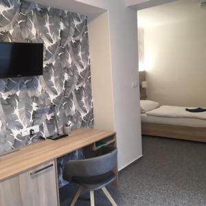 Economy Twin Room