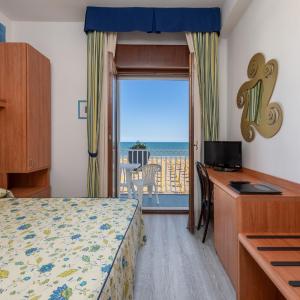 Standard Double or Twin Room with Sea View