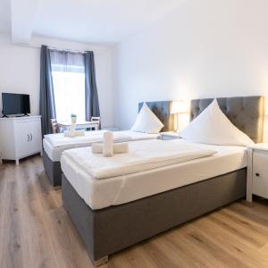 Twin Room with Bathroom