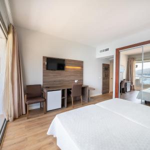 Twin Room with Sea View - High Floor