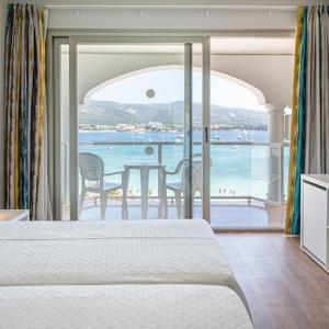 Family Room with Sea View