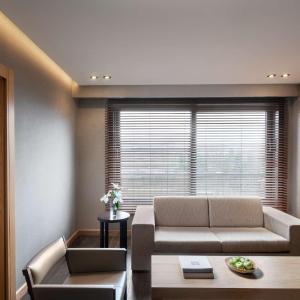 Pool Suite with Sauna and Garden