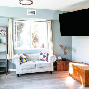 Single Bed in 10-Bed Dormitory Room
