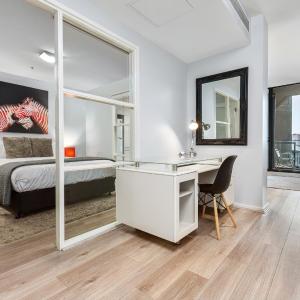 Deluxe One-Bedroom River View Apartment with Balcony 