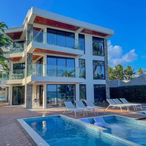 Deluxe Double Room with Side Sea View
