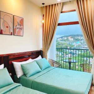 Quadruple Room with Balcony
