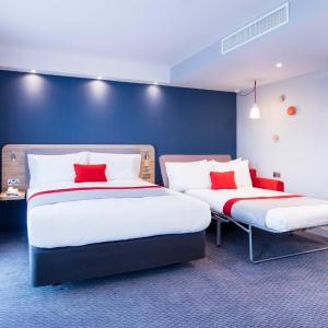 Standard Double Room with Single Sofa Bed and Free Hot Breakfast
