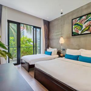 Triple Room with Garden View