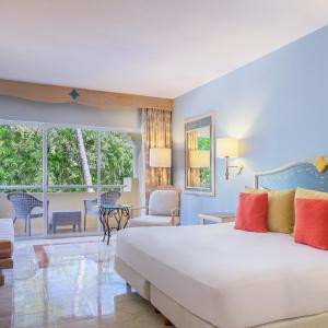 Premium Near Pool