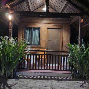 Double Room with Balcony and Partial Sea View
