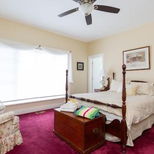 Queen Room with Garden View