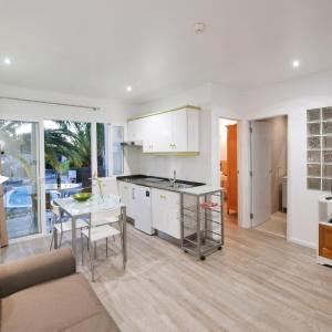 Two-Bedroom Apartment (4 Adults)