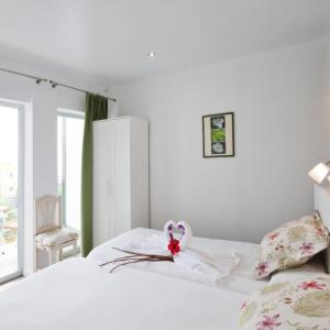 One-Bedroom Apartment (3 Adults)
